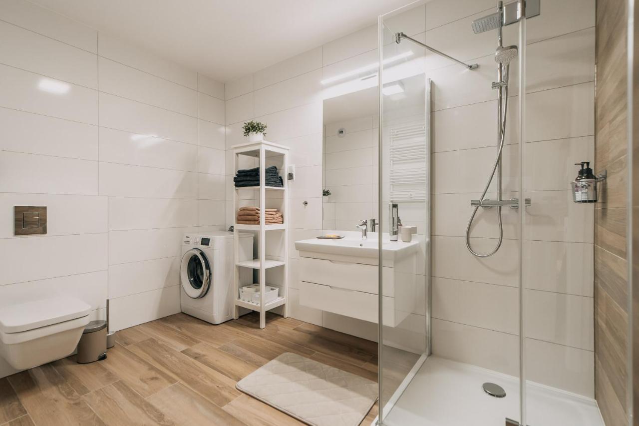 Nadmorskie Tarasy Apartament Wave Surfingbird Kolberg Exterior foto