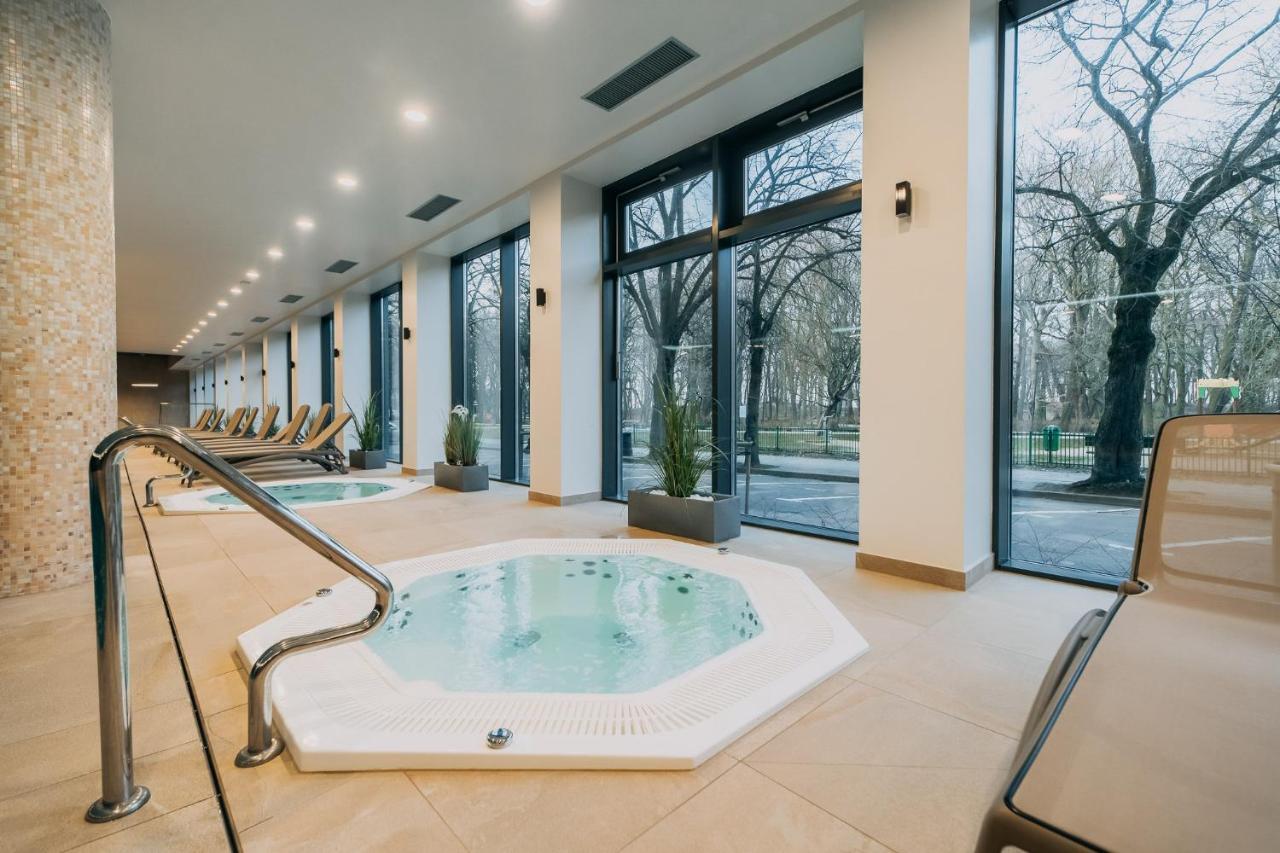 Nadmorskie Tarasy Apartament Wave Surfingbird Kolberg Exterior foto