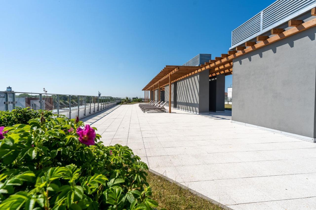 Nadmorskie Tarasy Apartament Wave Surfingbird Kolberg Exterior foto
